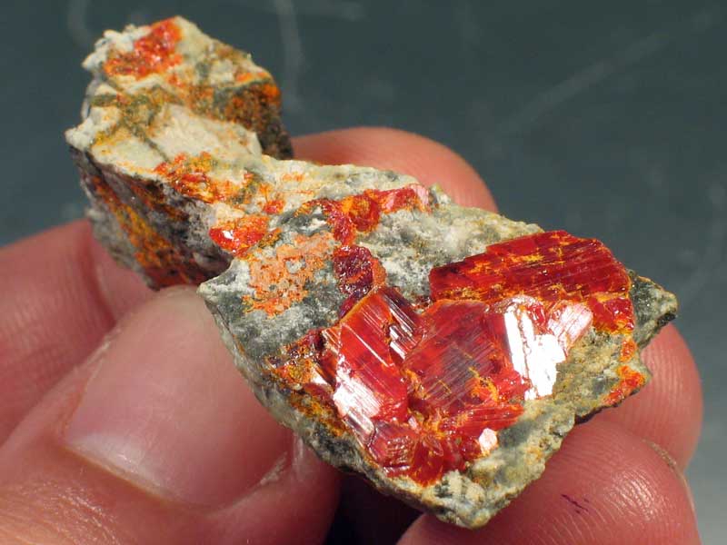 File:Realgar2, Rumunia.jpg