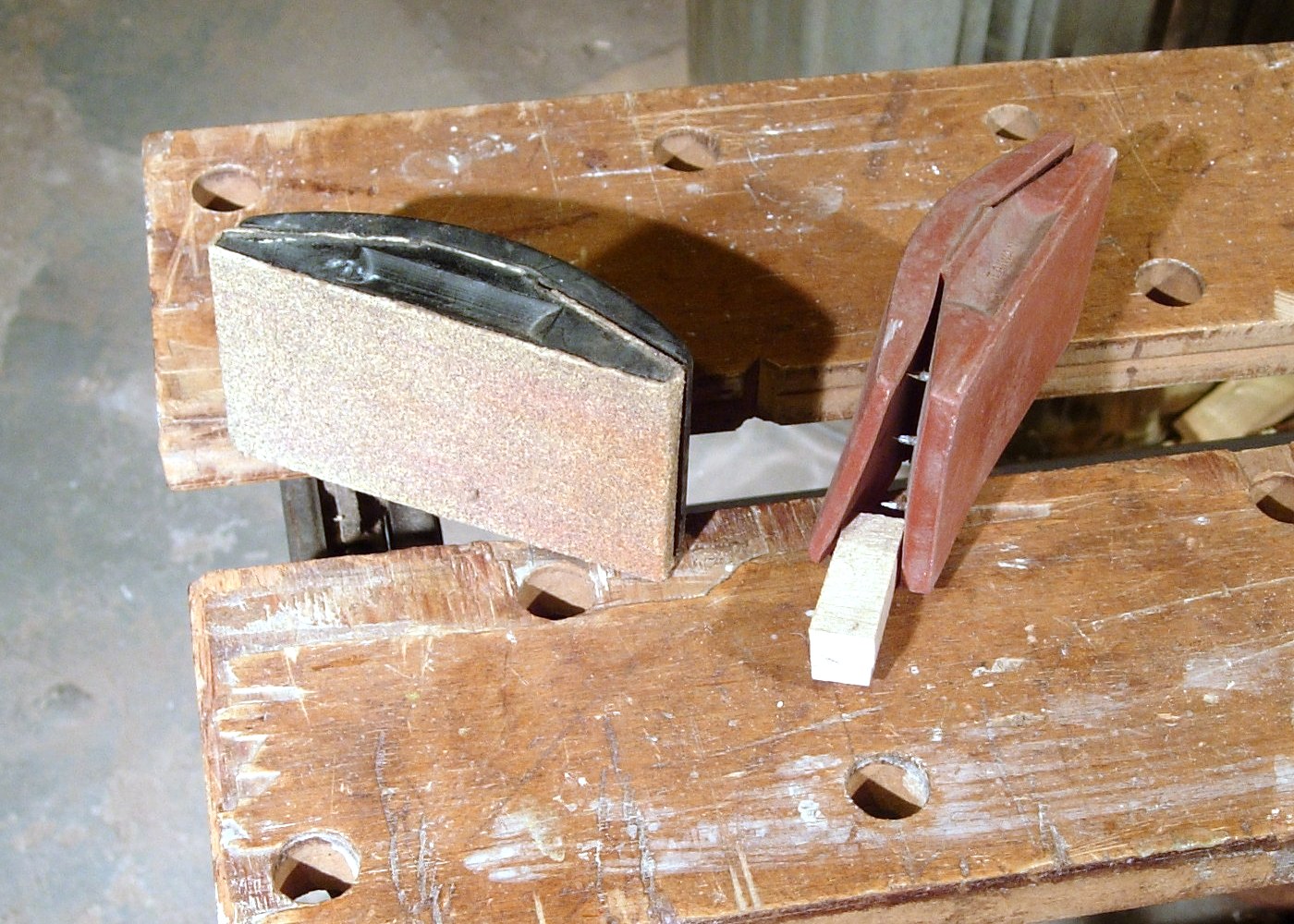 Sanding block - Wikipedia