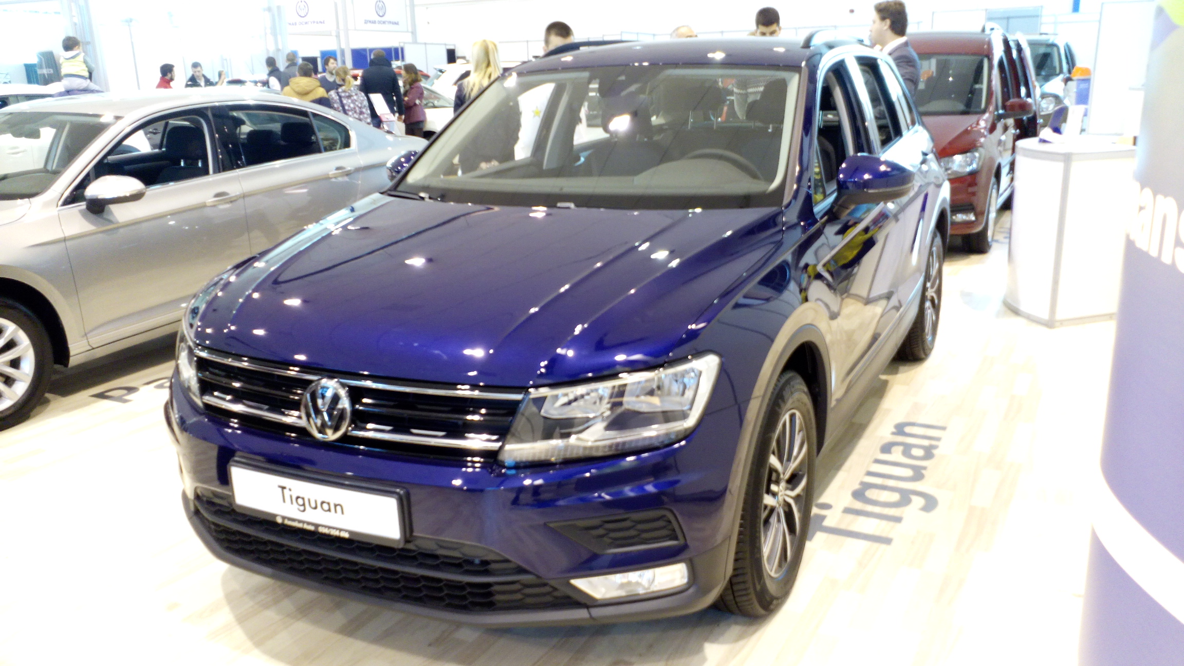 https://upload.wikimedia.org/wikipedia/commons/9/91/VW_Tiguan_Mk2.jpg