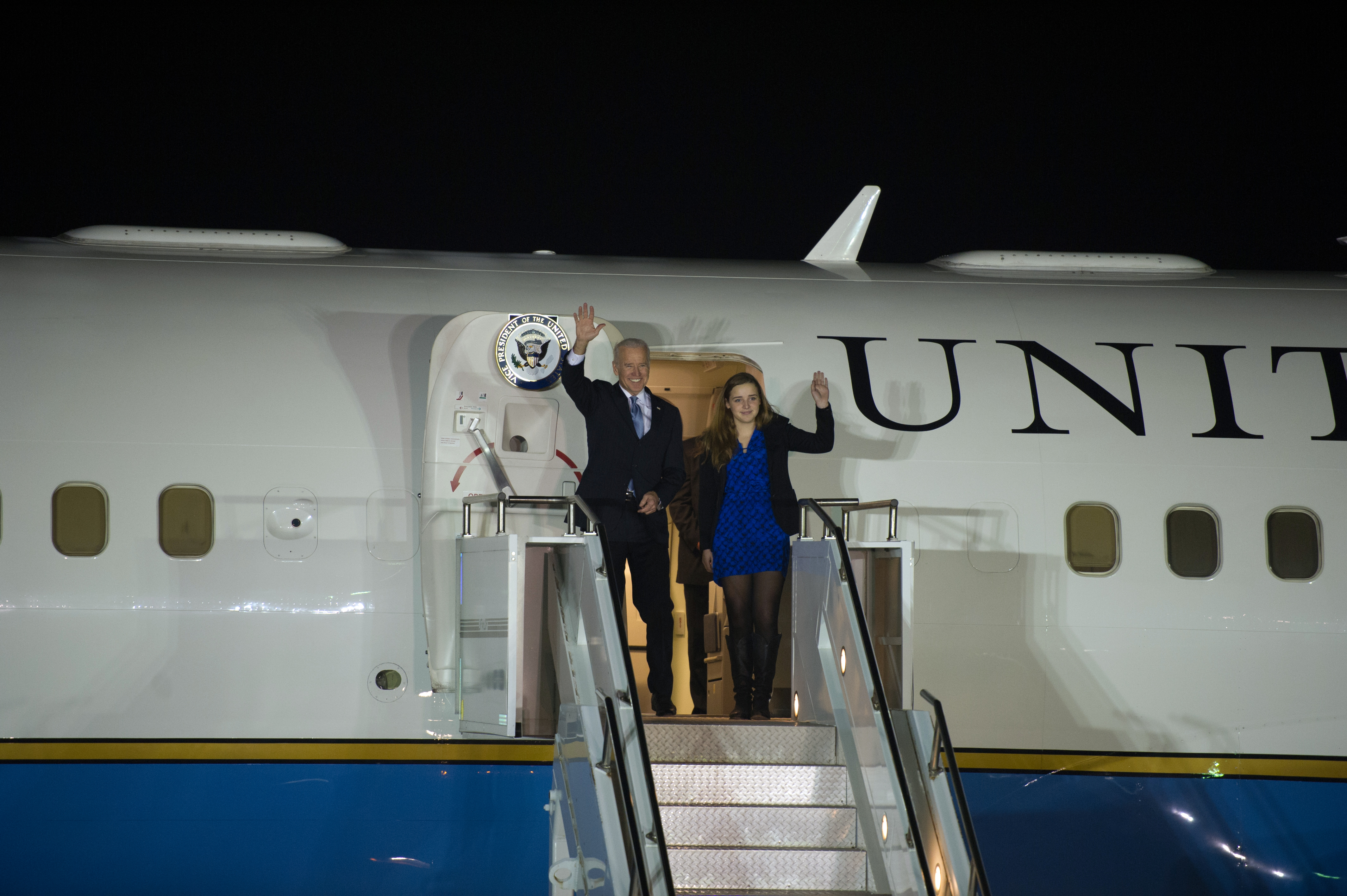 Inside the Vice President's Plane: Photos of Air Force Two