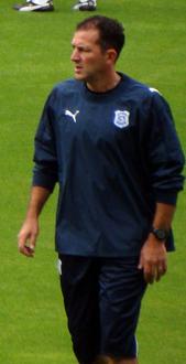 <span class="mw-page-title-main">Paul Wilkinson (footballer)</span> English footballer and coach