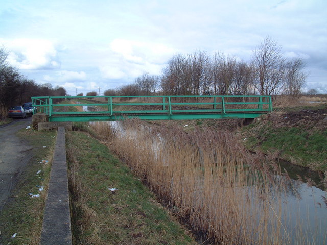 File:Wisemans Bridge - geograph.org.uk - 140522.jpg