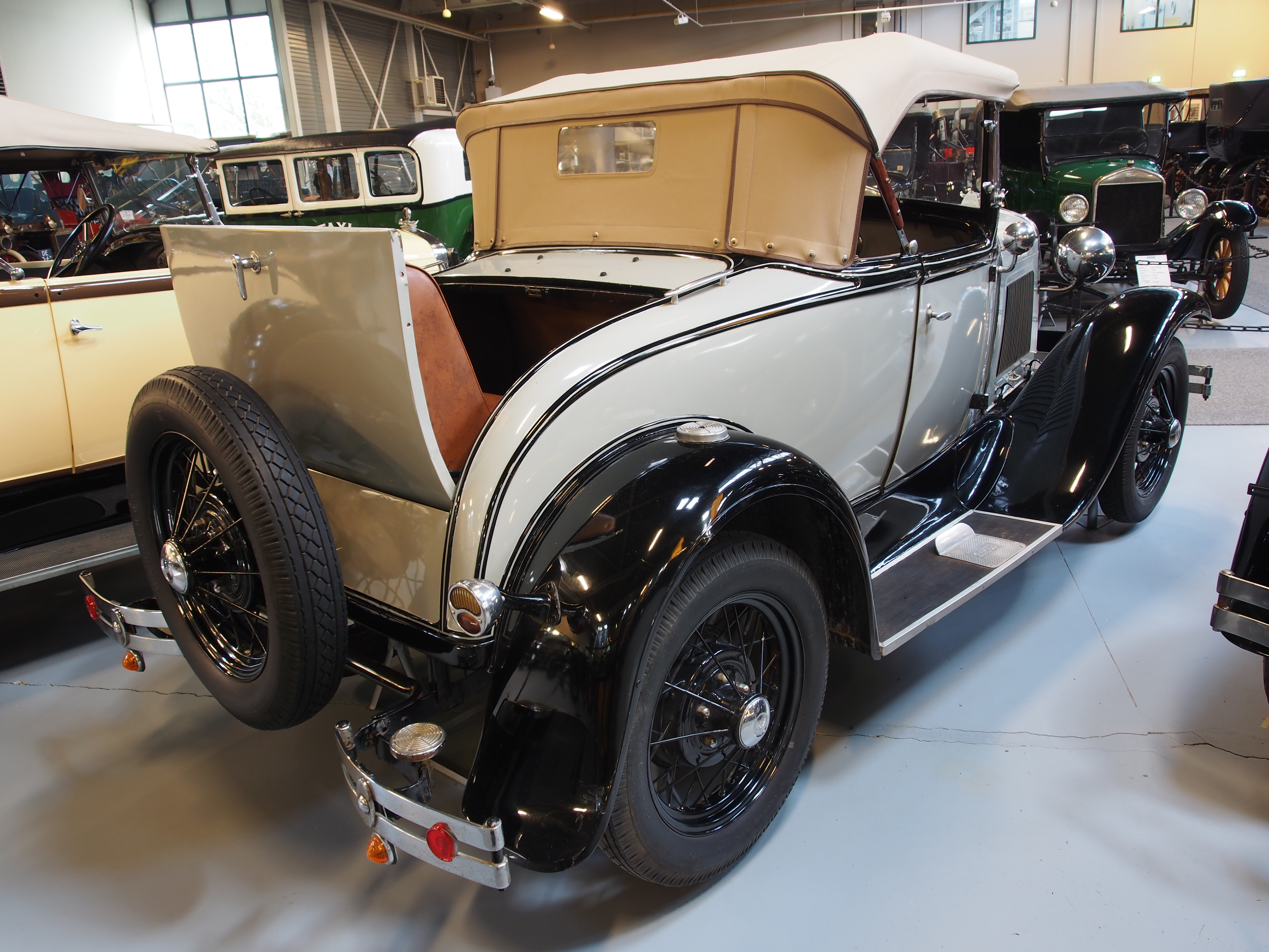 1930 Ford standard roadster #10