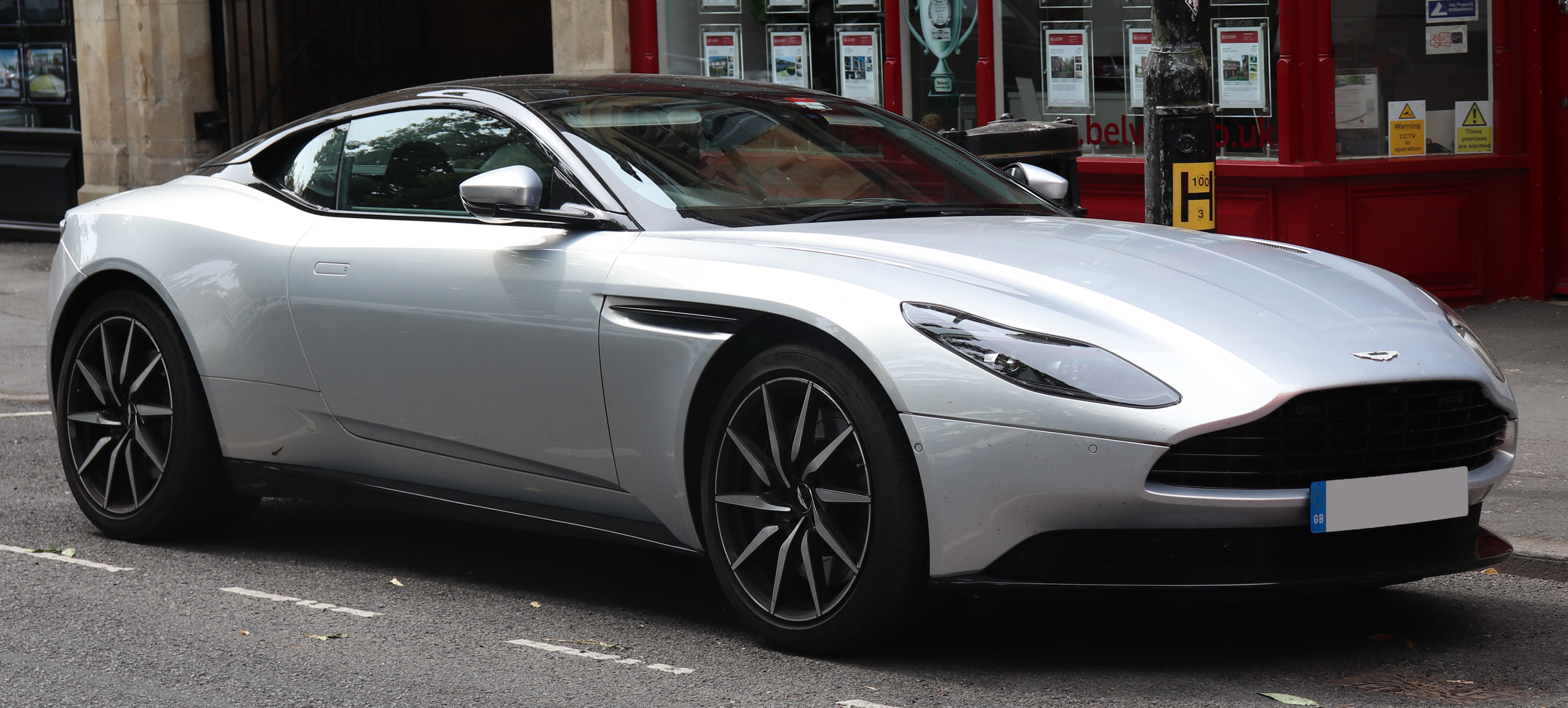 File 18 Aston Martin Db11 V8 Automatic 4 0 Front Jpg Wikimedia Commons