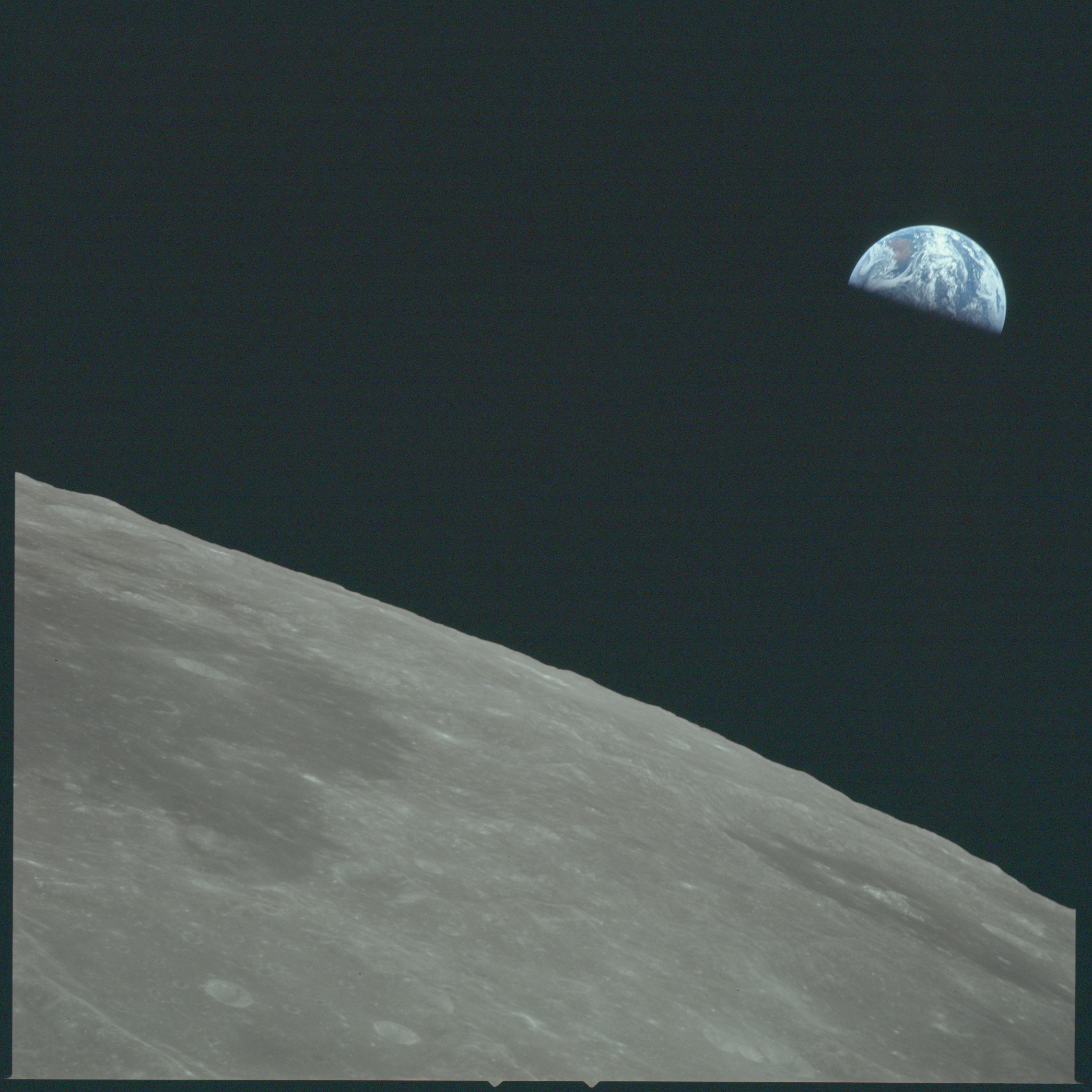 Луна в космическом пространстве. Earthrise Apollo 1969. Траектория Аполлон 11. Земля с Луны Аполлон 11. Снимок земли с Луны 1969.