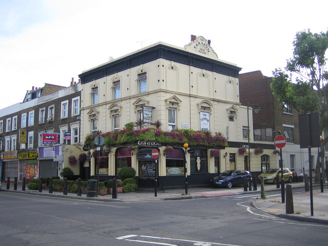 File:Barnsbury, The Tarmon, Caledonian Road, N1 - geograph.org.uk - 211444.jpg