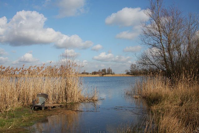 File:Block Fen 'B' Lake - geograph.org.uk - 1189006.jpg