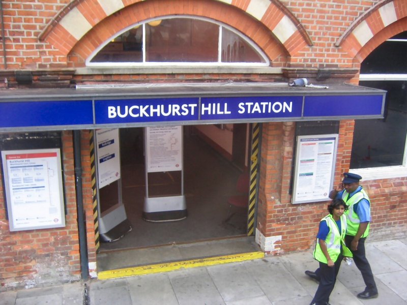 File:Buckhurst Hill station.jpg