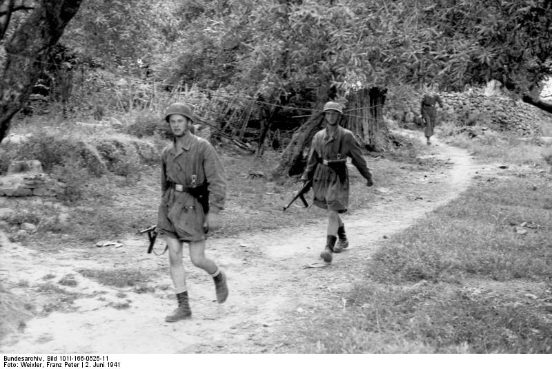 File:Bundesarchiv Bild 101I-166-0525-11, Kreta, Kondomari, Erschießung von Zivilisten.jpg