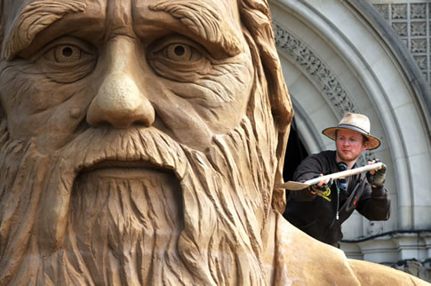 File:Charles Darwin Sand Sculpture.jpg