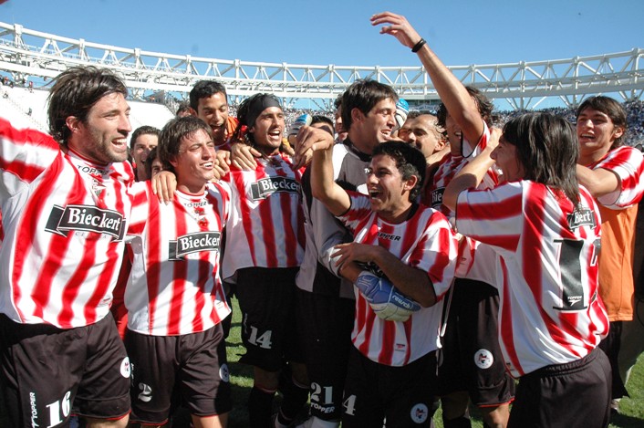 La AFA envuelta en un escándalo, en el día de ayer se supo el dopping positivo de tres jugadores de Estudiantes de La Plata en el partido del legendario 7-0 del 15 de Octubre de 2006, y que fue ocultado todo este tiempo.