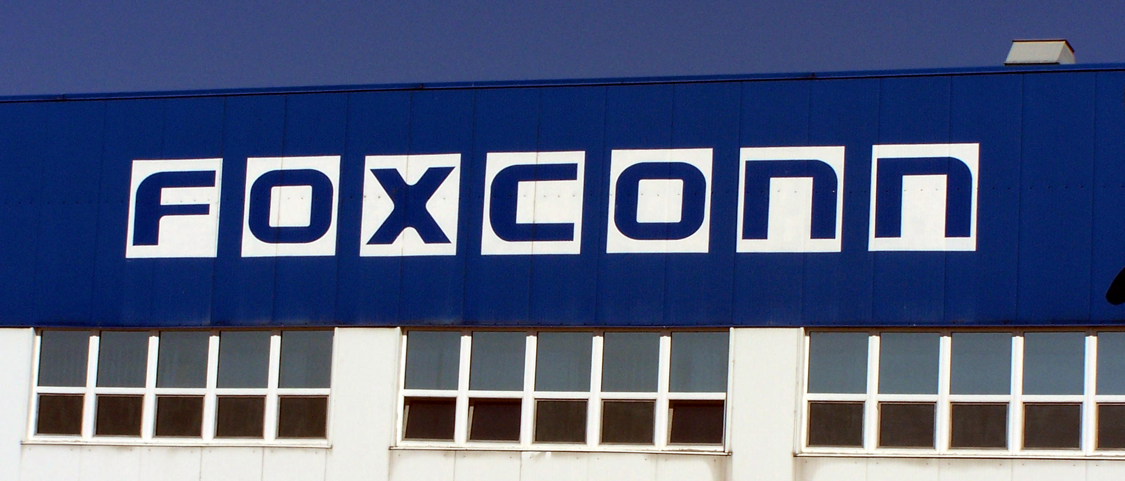 File:Foxconn Pardubice 02.JPG - Wikimedia Commons