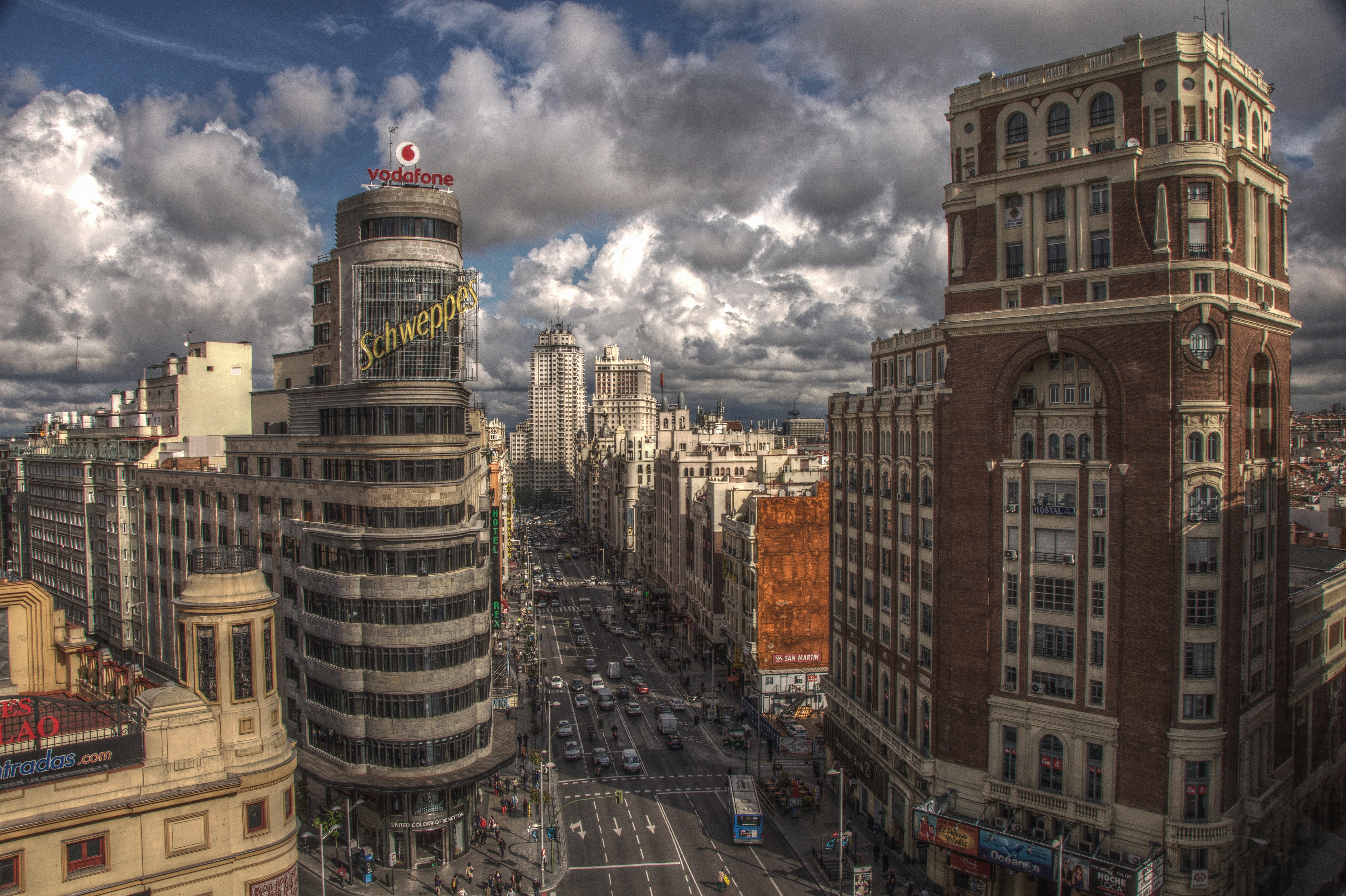 File:Gran Vía (Madrid) 1.jpg - Wikimedia Commons