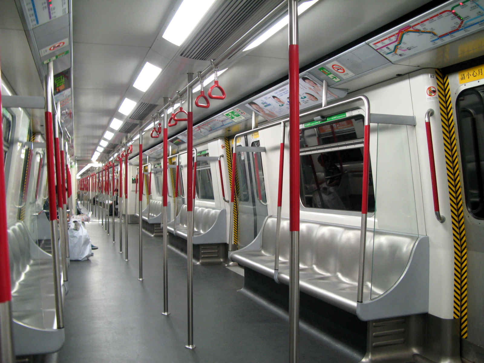 File:HK MTR M-Trains Interior.jpg - Wikimedia Commons