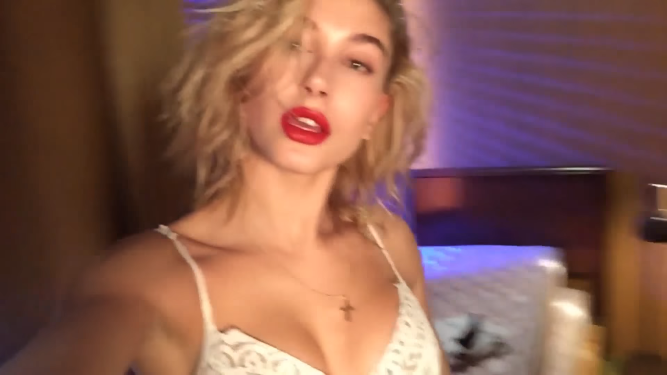 Hailey Baldwin Opens Up About Her Self Esteem Issues Revelist