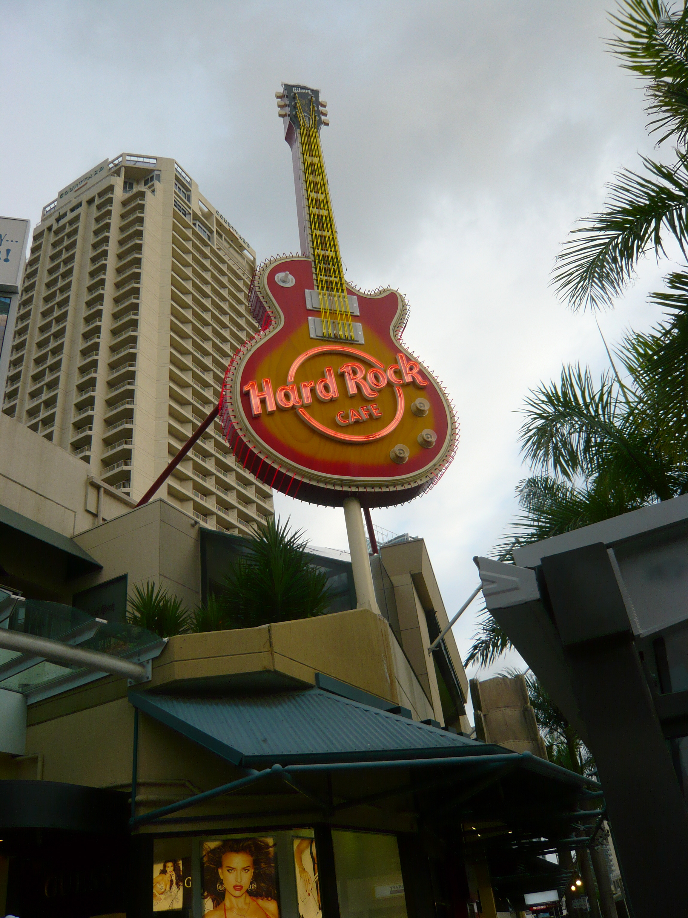 File:FC 2 test, surfers paradise boulevard, March 2014.JPG - Wikipedia