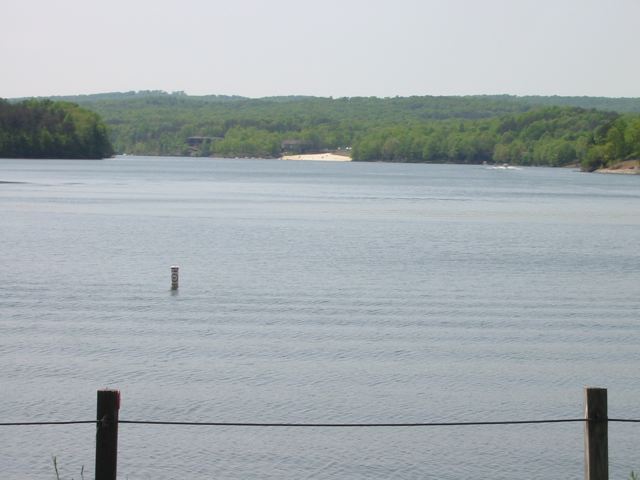 File:LakeHoliday.jpg