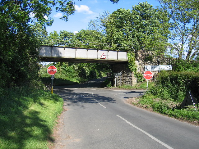 File:Leek Wootton crossroads - geograph.org.uk - 12142.jpg