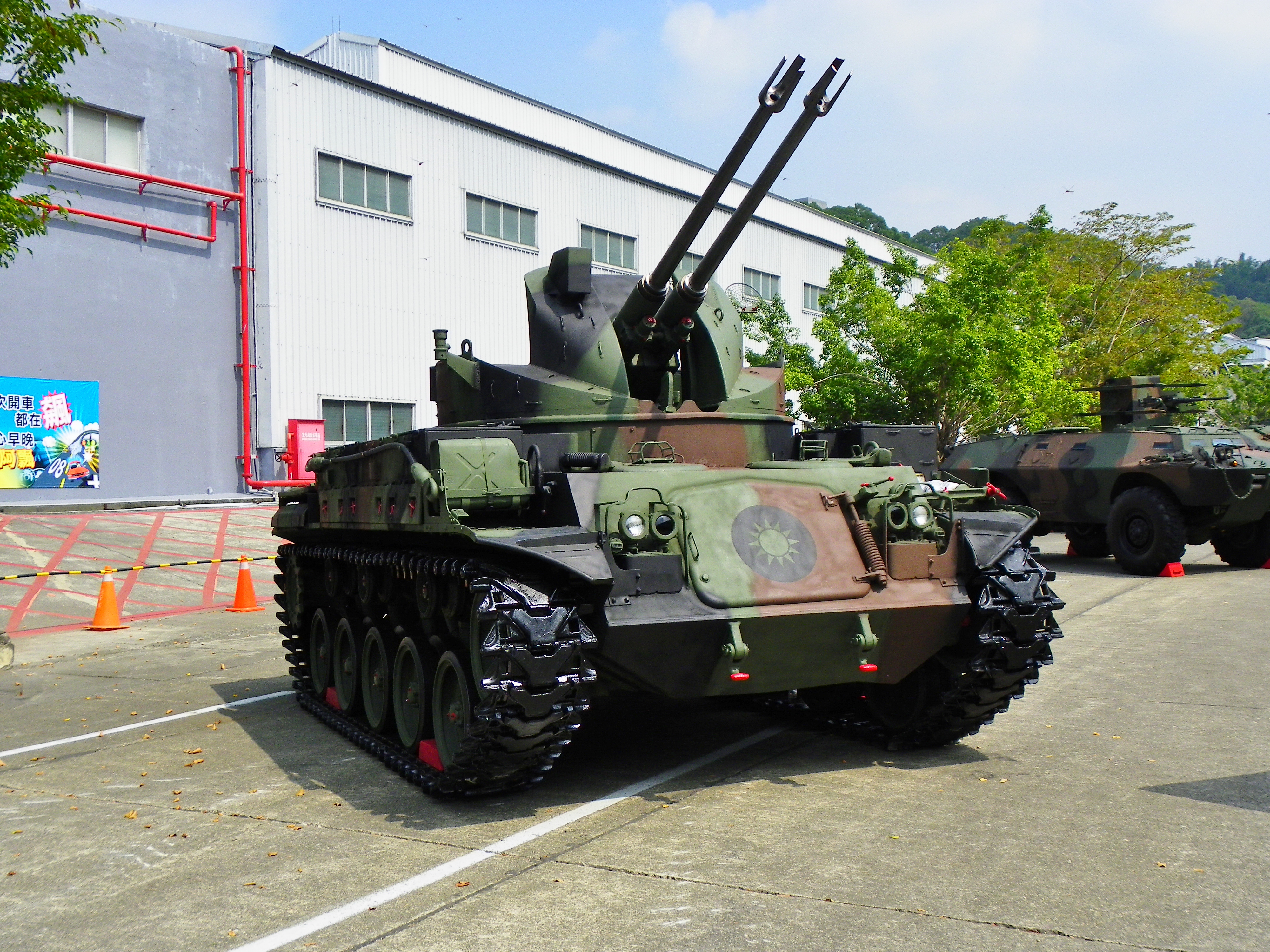 M42_Duster_Display_in_Yue_Kang_Road_20121013a.jpg