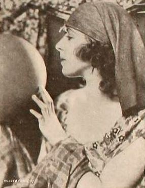 <span class="mw-page-title-main">Mildred Moore</span> American actress