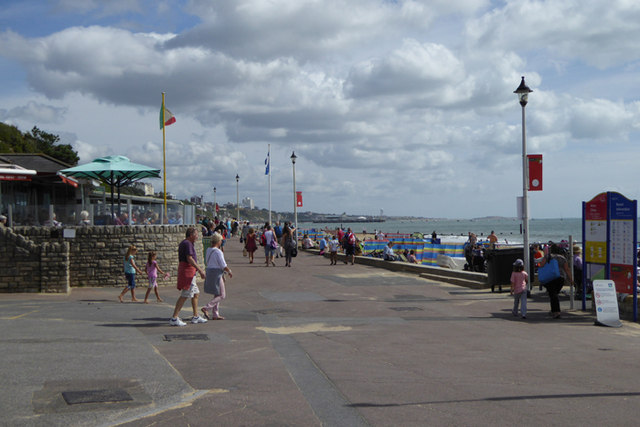 Poole Bay Walk 07 - geograph.org.uk - 4151822