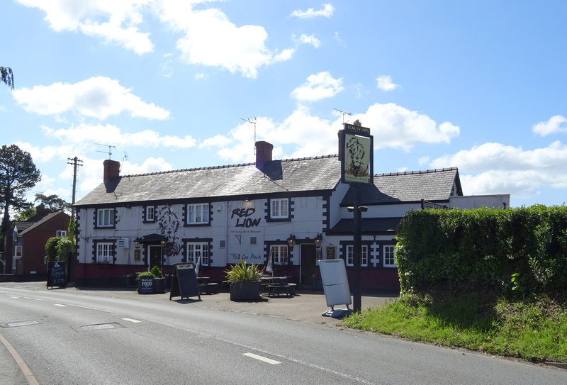 The Red Lion, Marchwiel - geograph.org.uk - 6142021