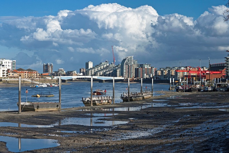 The River off Wandsworth Park towards Wandsworth Bridge