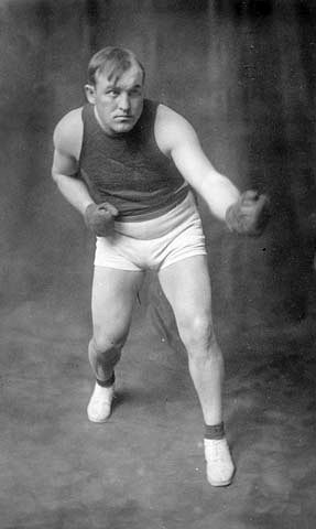 <span class="mw-page-title-main">Tommy Burns (Canadian boxer)</span> Canadian world champion boxer (1881–1955)