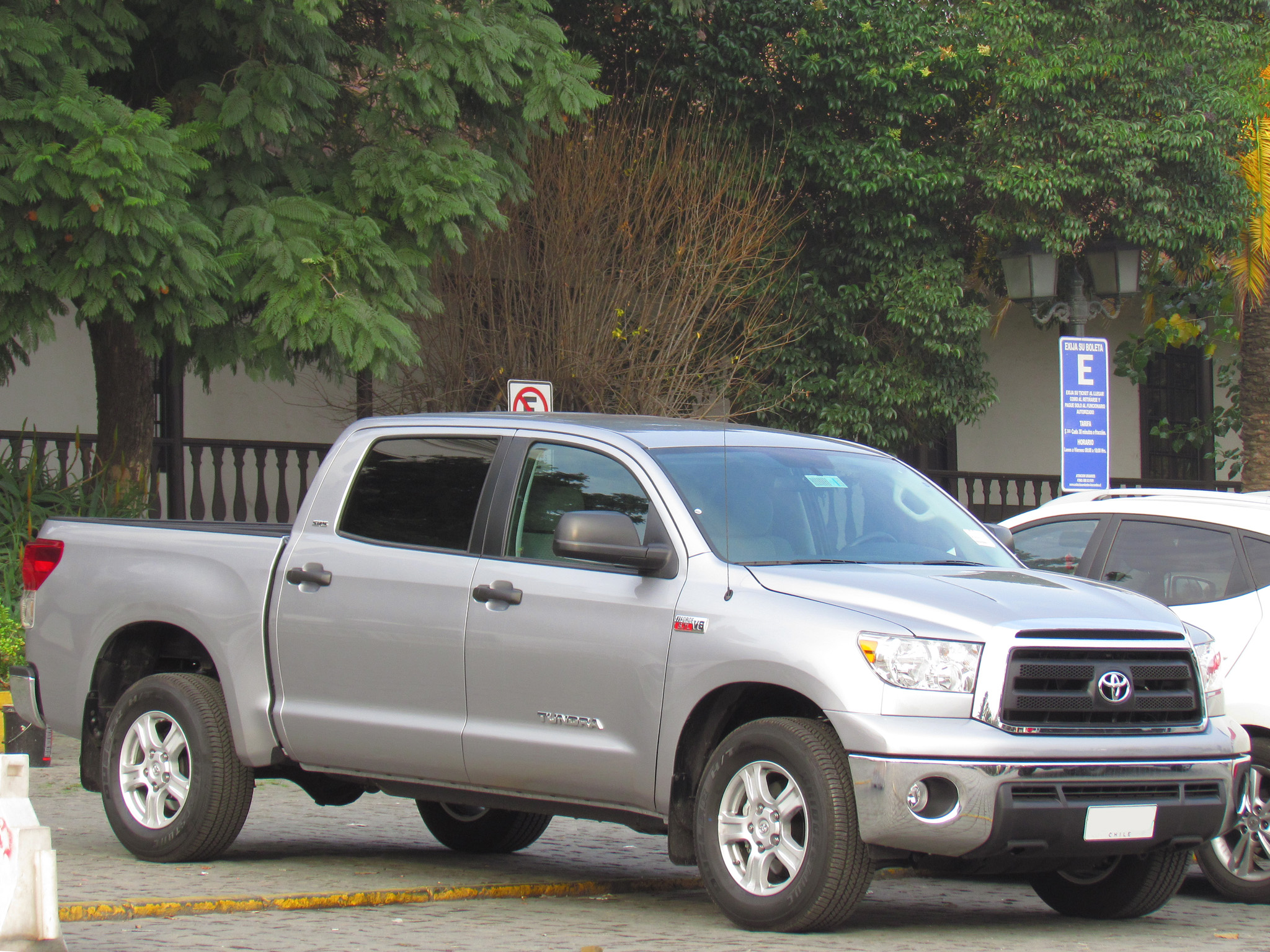 2010 Toyota Tundra CREWMAX