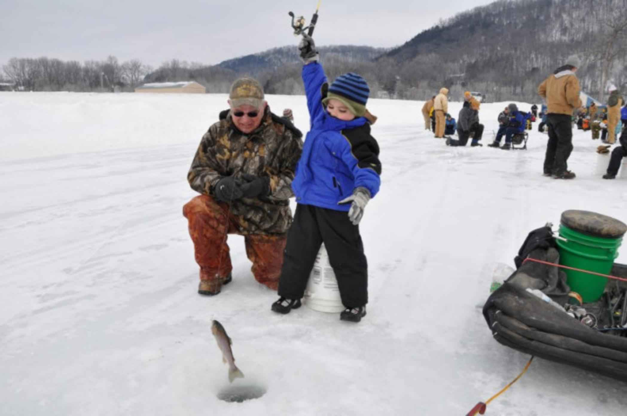 Места для зимней рыбалки - лучшие места для зимней рыбалки в России