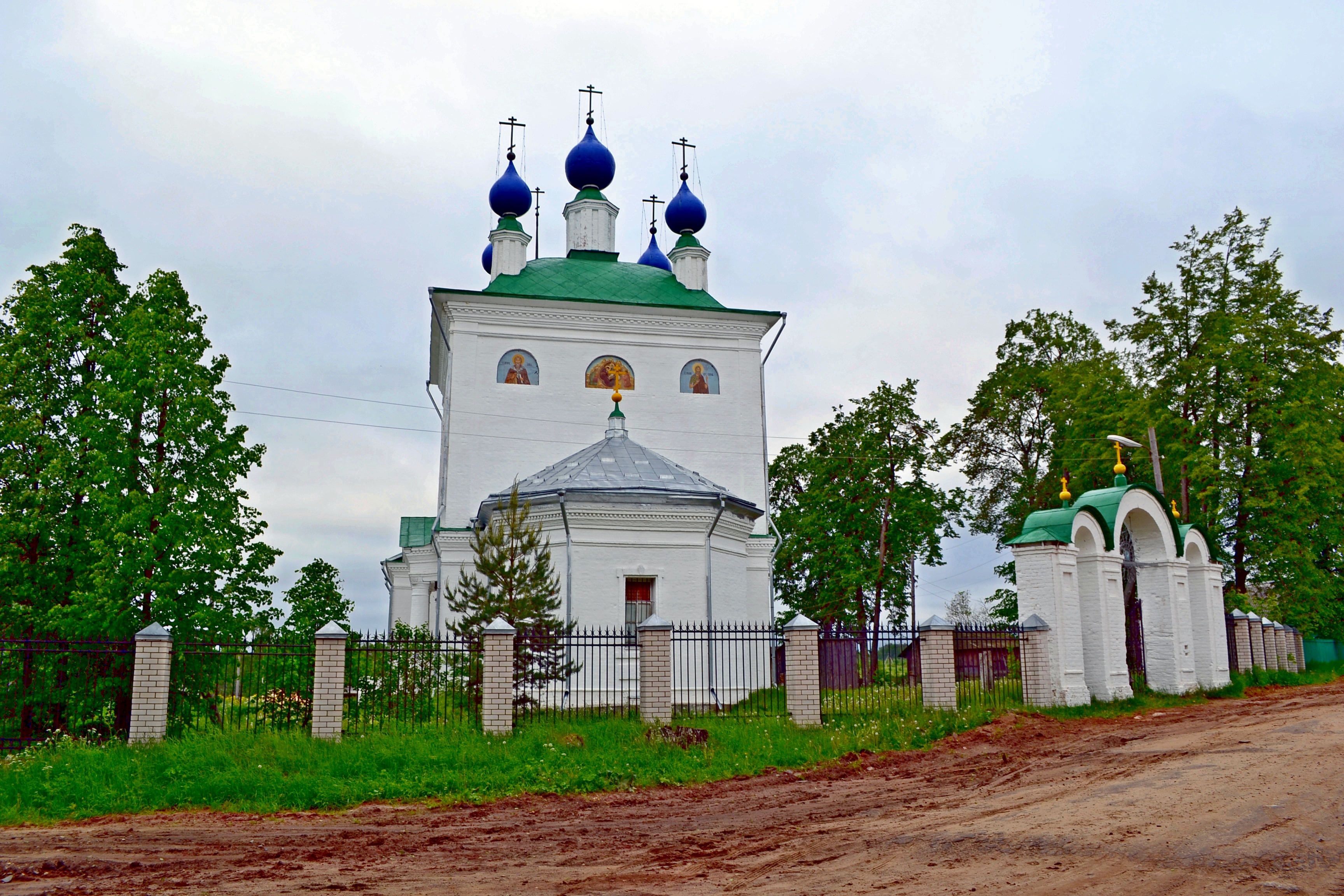 Никольские кострома. Никольская Церковь Костромская область. Костромская обл. Коткишево храм. Церковь Коткишево Нейского района Костромской области. Коткишево Никольская Церковь.