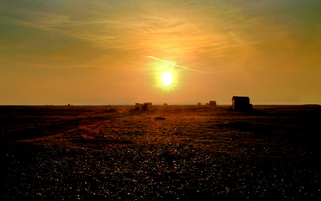 File:Another Dawn at Dungeness. - geograph.org.uk - 1069300.jpg