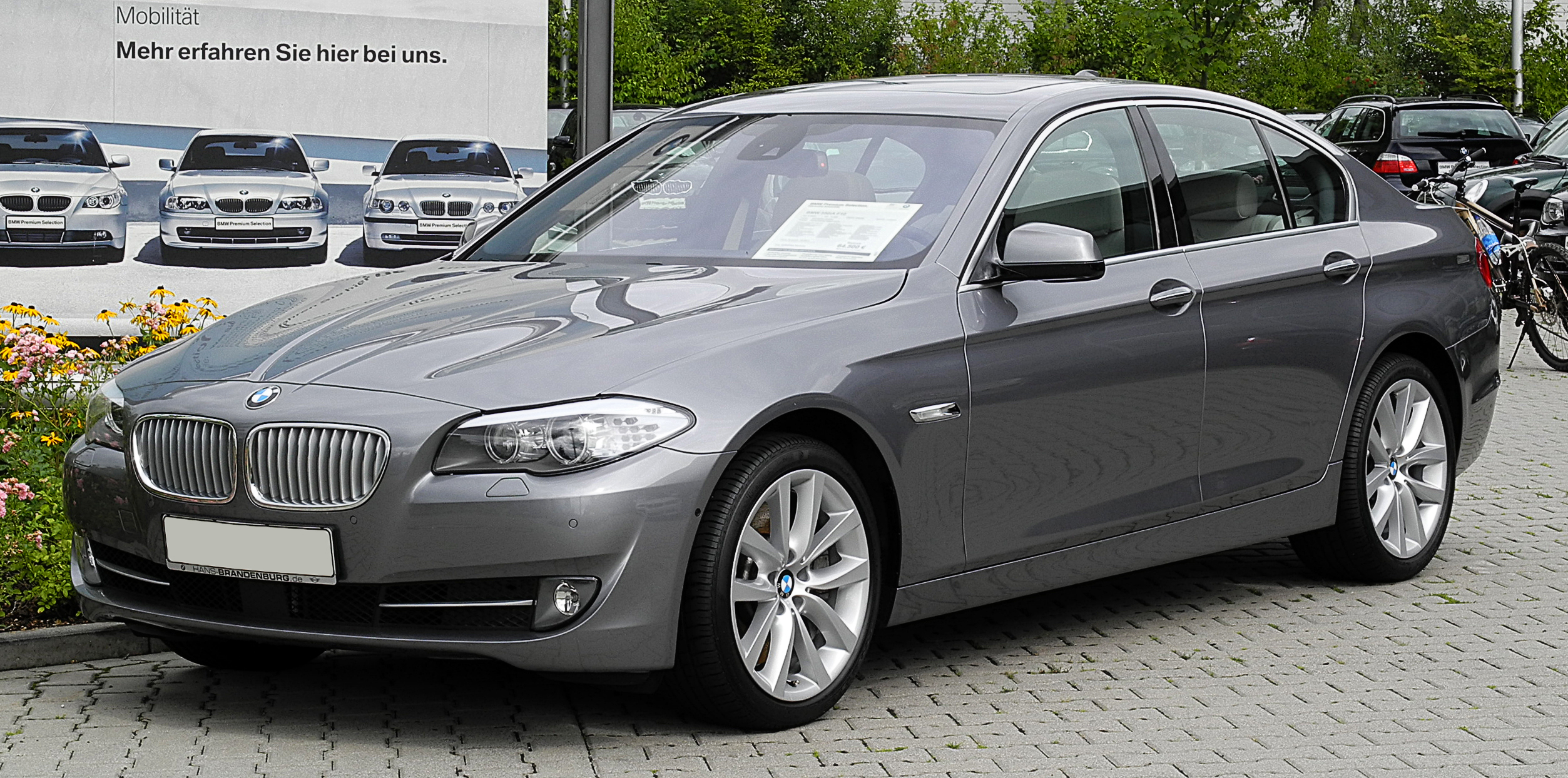 BMW 5 Series F10 Car is Parked Near Office Building Editorial Stock Photo -  Image of cameran, street: 175046788