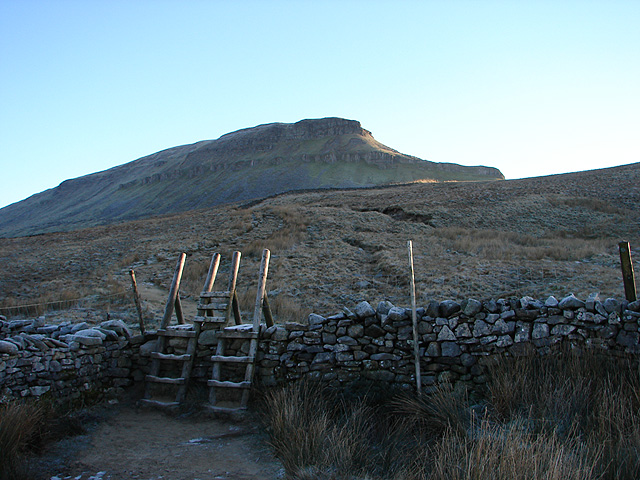 File:Double stile near Brackenbottom Scar - geograph.org.uk - 583067.jpg