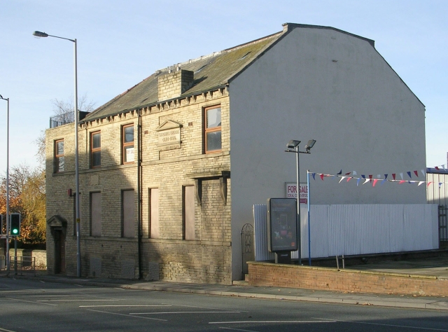 File:Former Windhill Liberal Club - Leeds Road - geograph.org.uk - 1050356.jpg