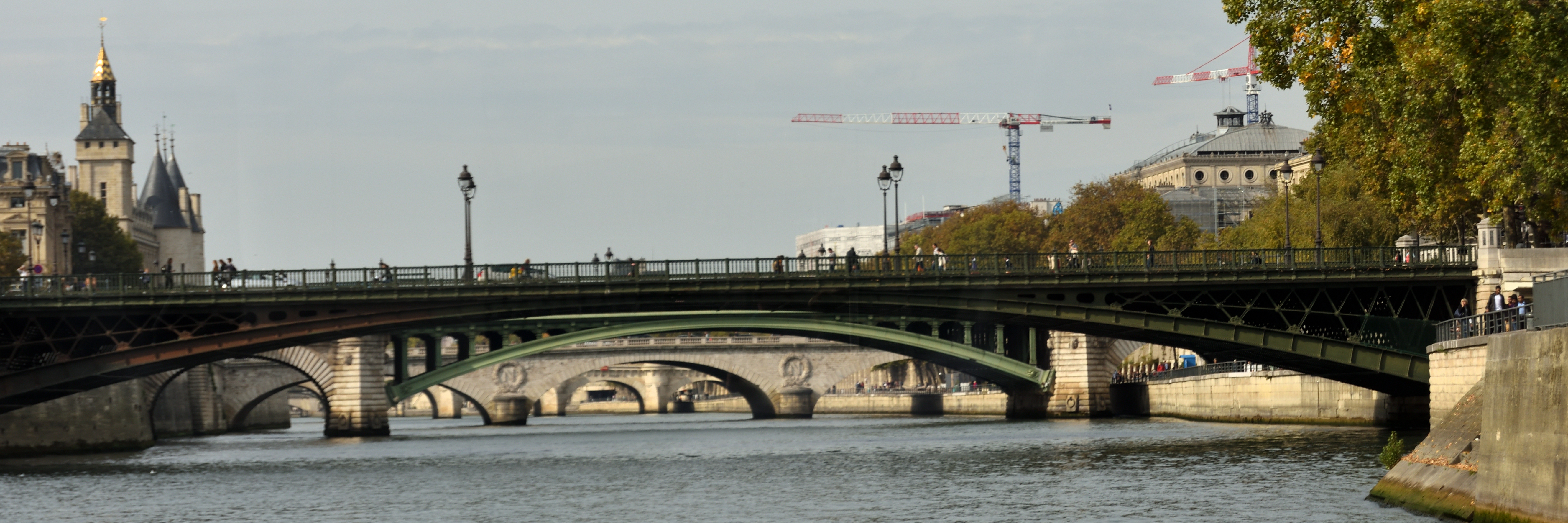 Four bridges. Мост менял в Париже.