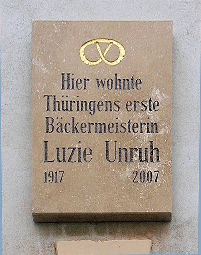File:Gedenktafel Marktstr 11 (Weimar) Luzie Unruh.jpg