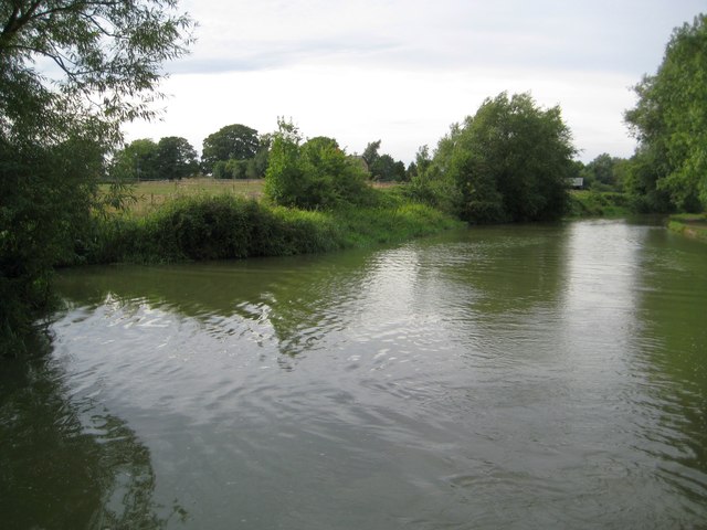 File:Grand Union Canal, Southlands Farm Winding Hole - geograph.org.uk - 3688511.jpg