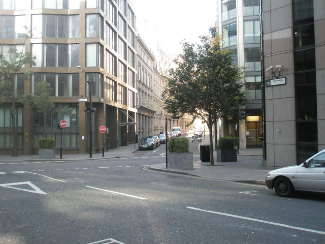 File:Junction of Crosswall and Crutched Friars - geograph.org.uk - 1004734.jpg