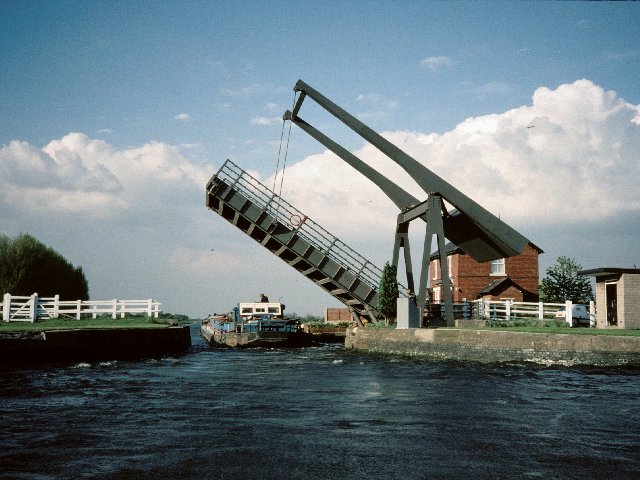 File:Kirk Bramwith - Top Lane Bridge.jpg