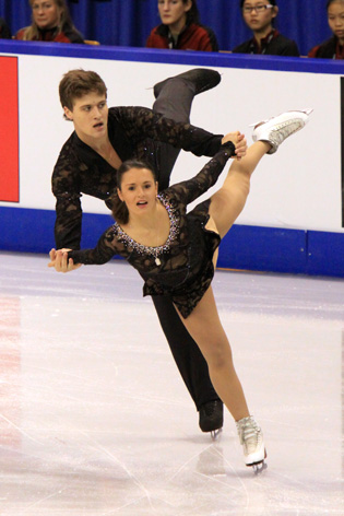 File:Ksenia Ozerova and Alexander Enbert at 2009 Skate Canada.jpg