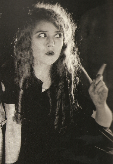 File:Mary Pickford in The Little Princess.png