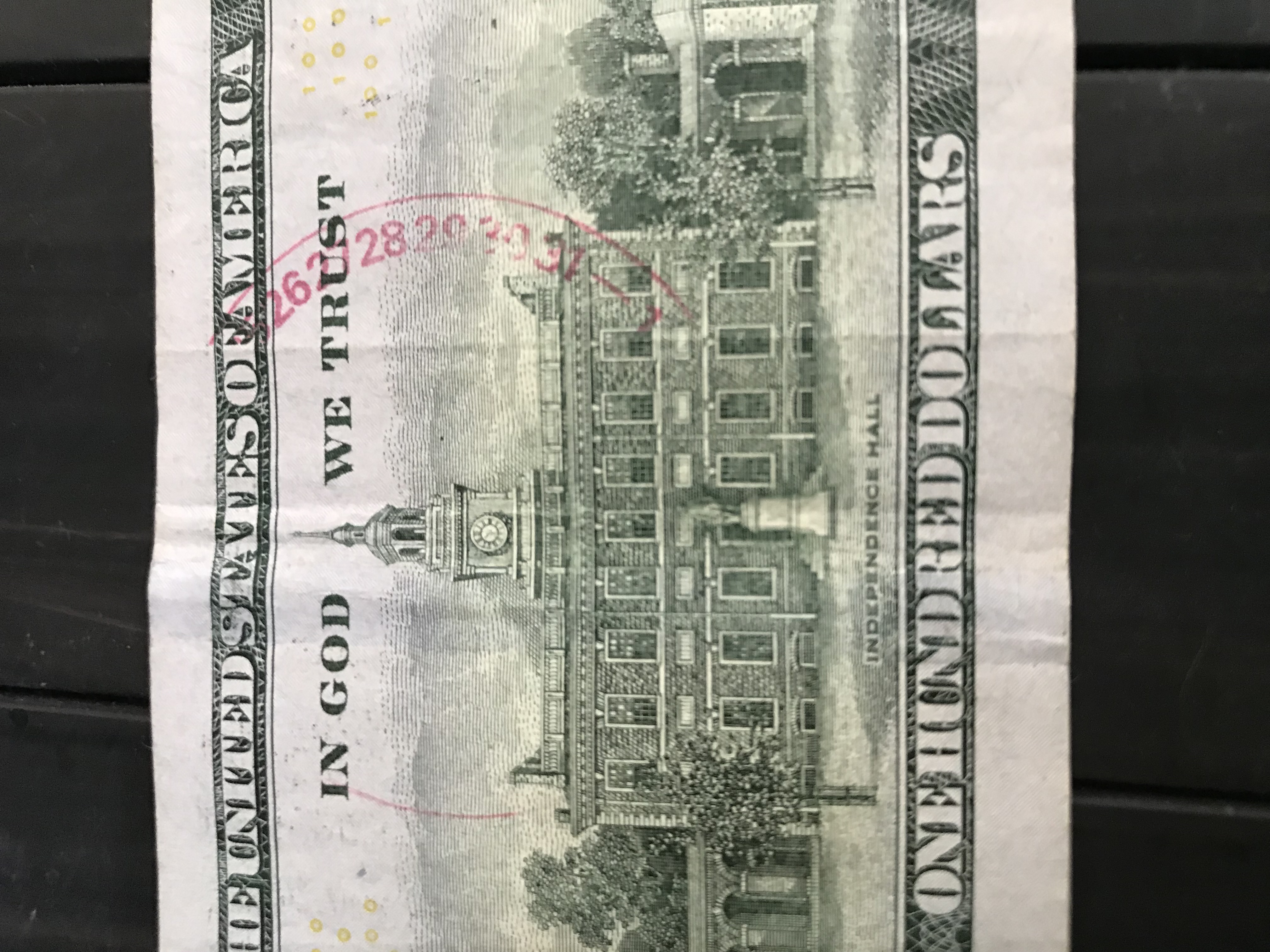 Деньги 8. Independence Hall в долларах. Индепенденс Холл на купюре в 100 долларов. Independent Hall Dollar.