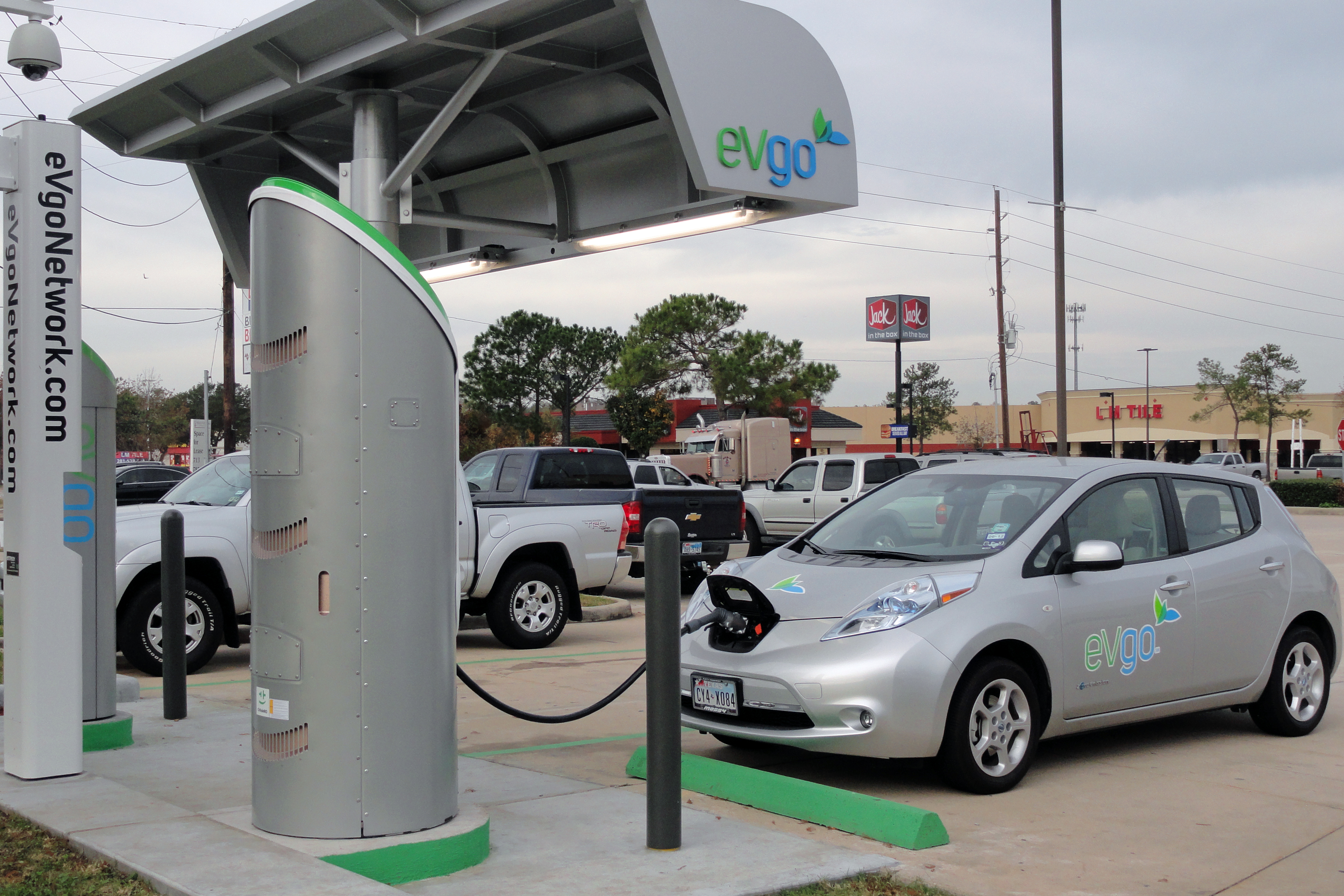 leaf charging station near me