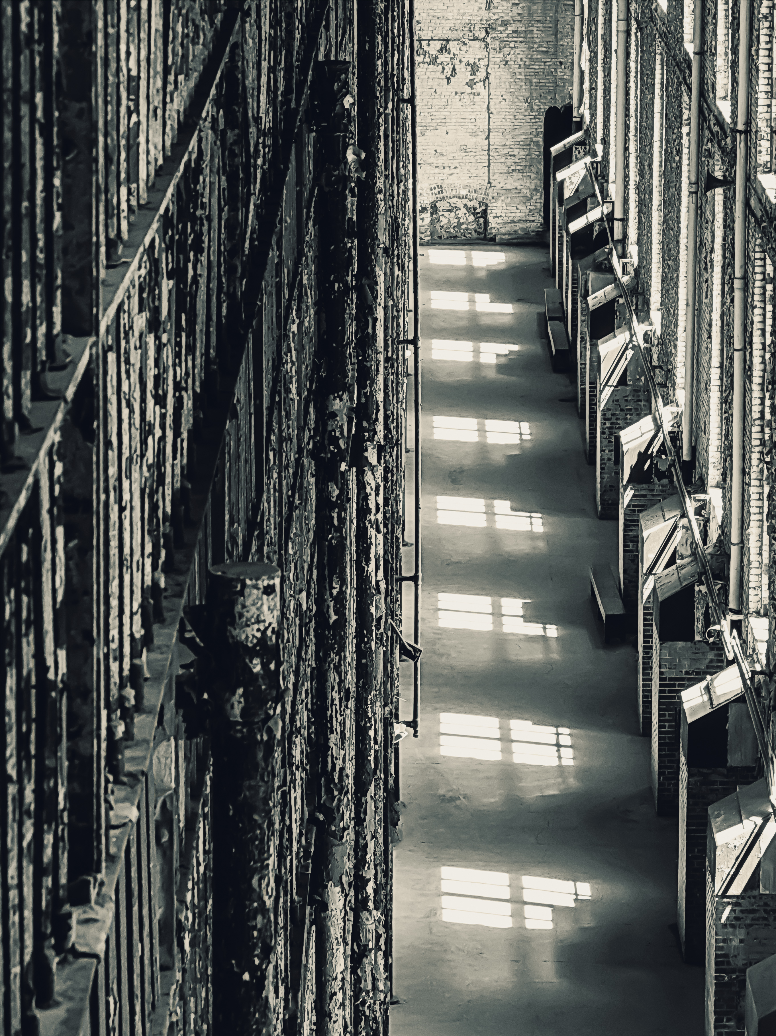 File:Ohio State Reformatory - Interior, Cell Block Windows ...