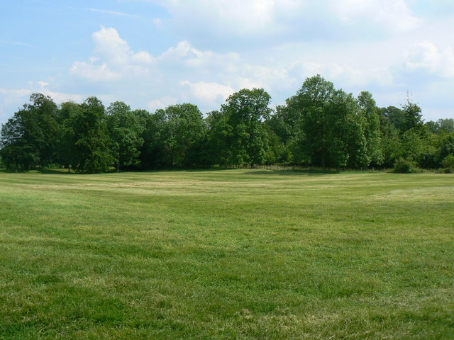 File:Open land - Hackwood Estate - geograph.org.uk - 818391.jpg