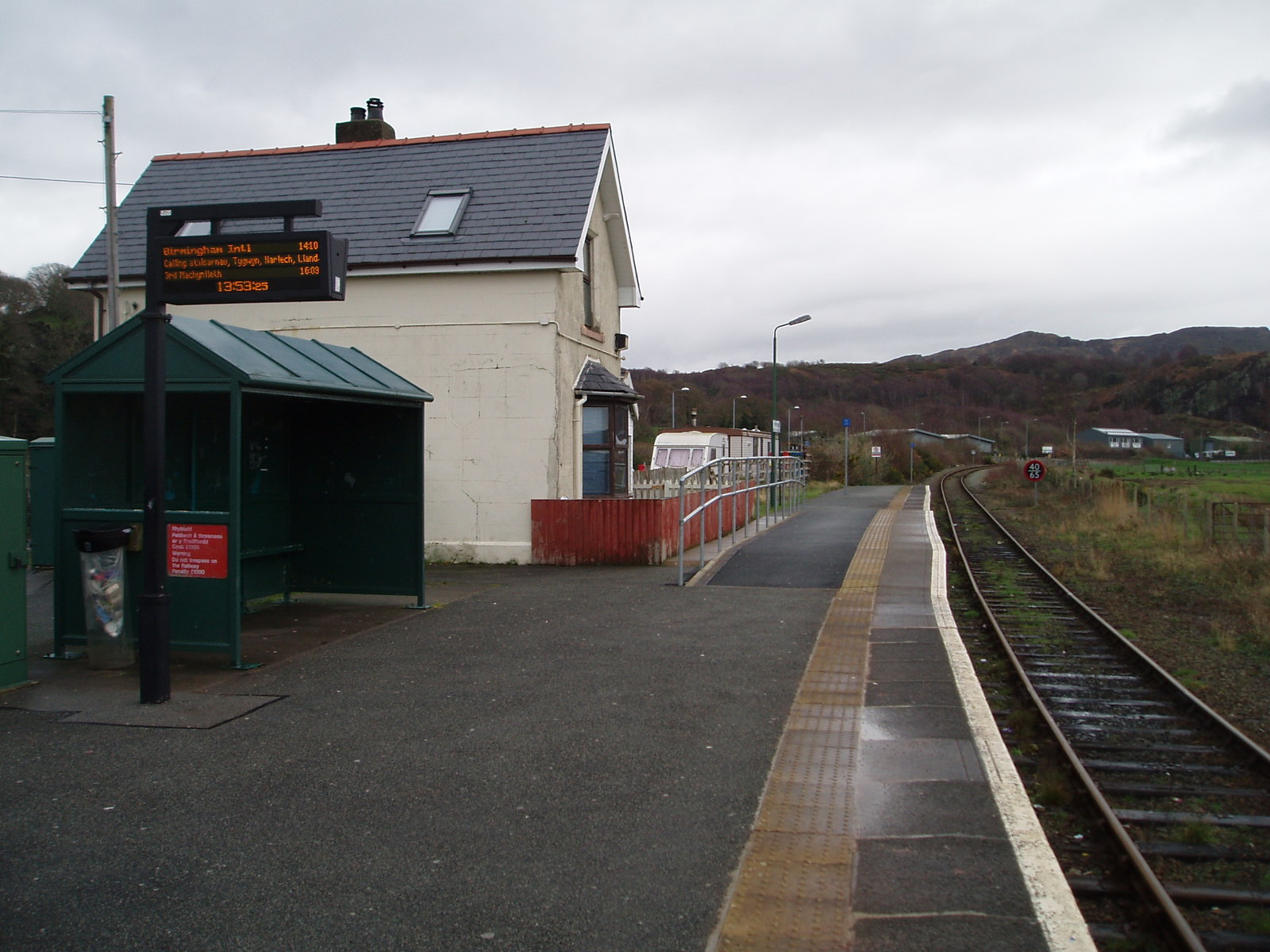 Penrhyndeudraeth railway station