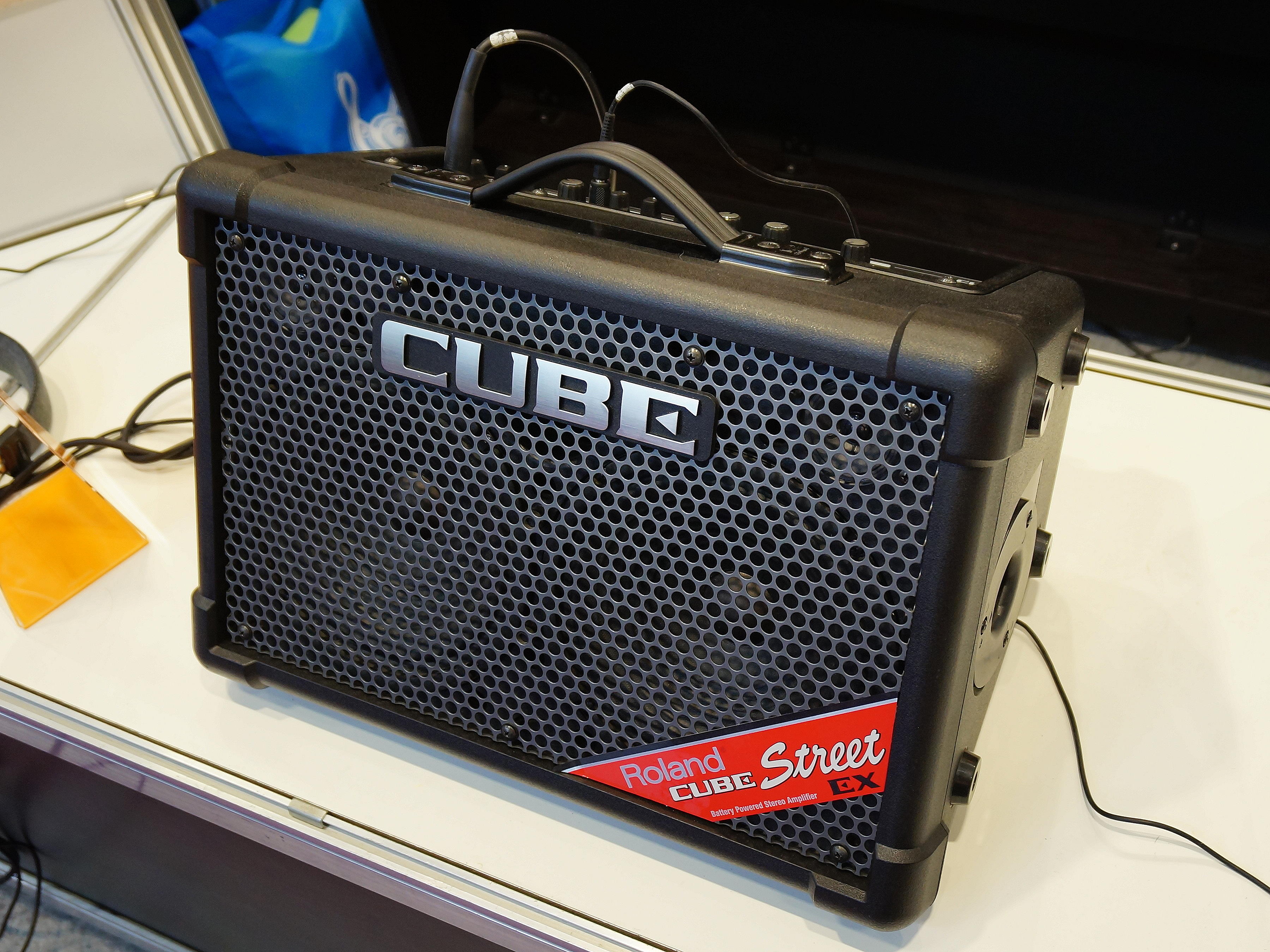 Roland cube ex. Roland Cube. Roland Cube Street. Roland Cube 90. Roland Cube Street ex аккумулятор.