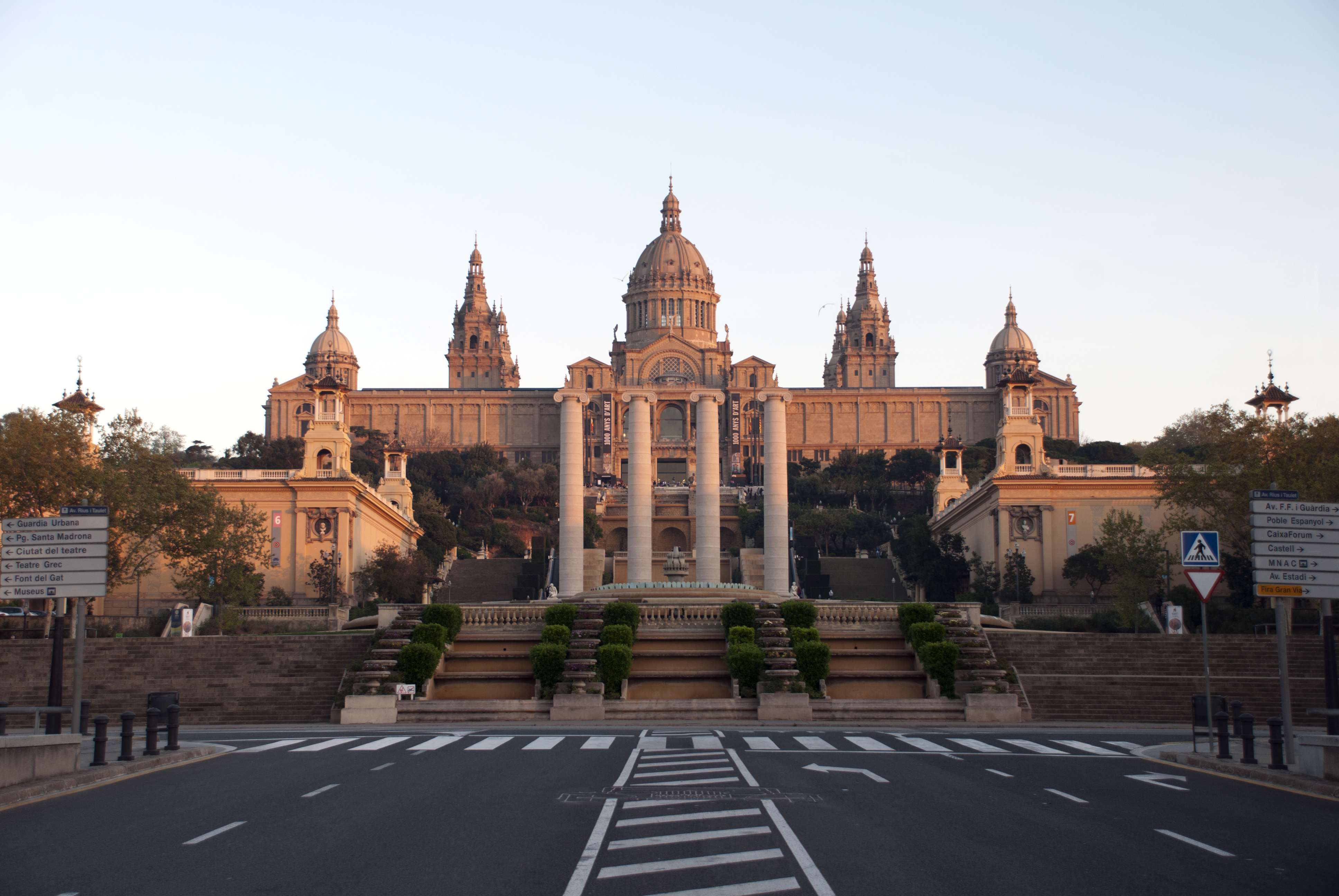 [GPX] Concurso de vueltas de una semana (16/02 - 06/03) Spain_Catalonia_Barcelona_MontJuic_Puig_i_Cadafalch_Columns