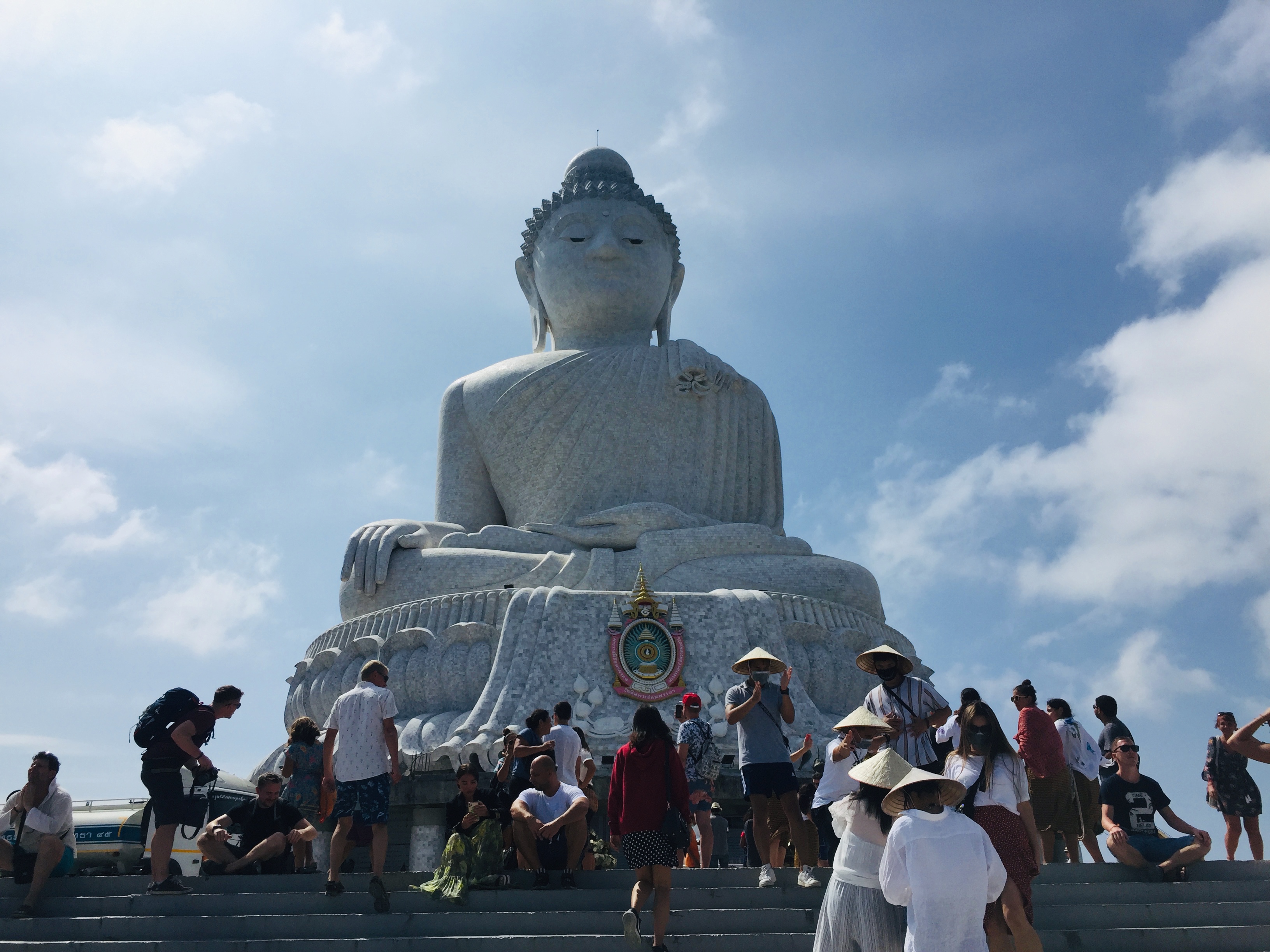 Звук на горе big Buddha в Тайланде